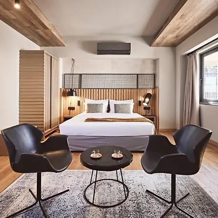 Cama Luxury Apartahotel Atenas