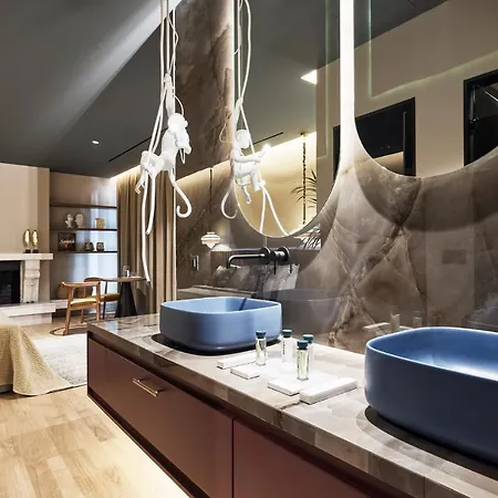 Cama Luxury Apartahotel