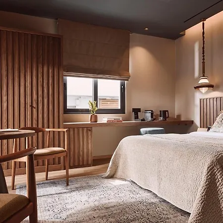 Cama Luxury Apartahotel *